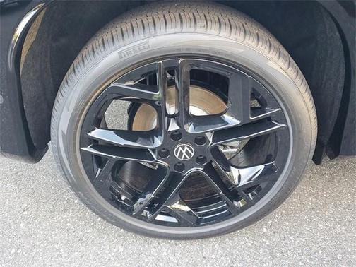 2025 Volkswagen Tiguan 2.0T SE R-Line Black