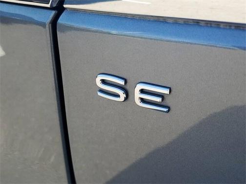 2022 Volkswagen Atlas 2.0T SE w/Technology
