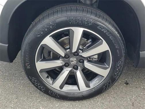 2023 Honda Pilot Touring 8-Passenger