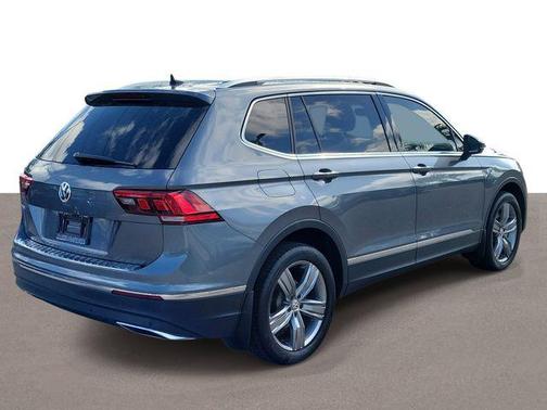 Platinum Gray Metallic 2021 Volkswagen Tiguan 2.0T SEL