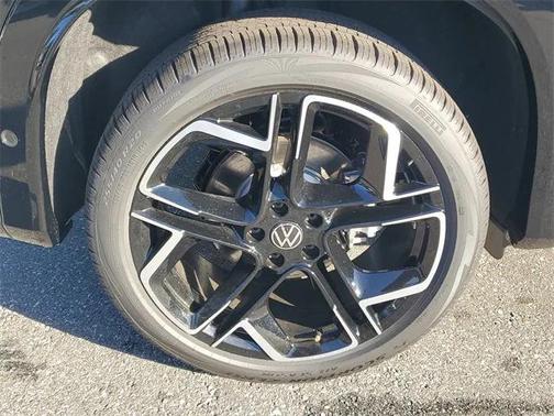 2026 Volkswagen Tiguan 2.0T SEL R-Line 4MOTION