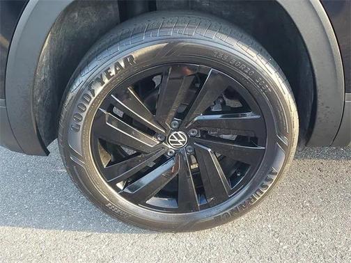 2023 Volkswagen Atlas Cross Sport 3.6L V6 SE w/Technology