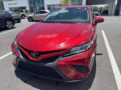 2020 Toyota Camry SE