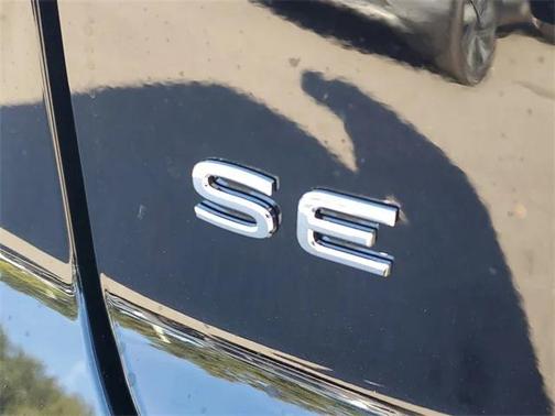 2026 Volkswagen Atlas Cross Sport 2.0T SE