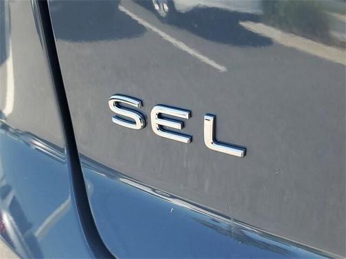 2025 Volkswagen Atlas Cross Sport 2.0T SEL Premium