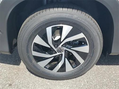 2025 Volkswagen Tiguan 2.0T S