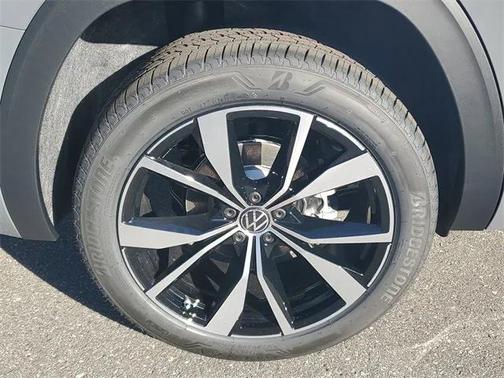 2026 Volkswagen Atlas 2.0T SEL Premium R-Line 4MOTION