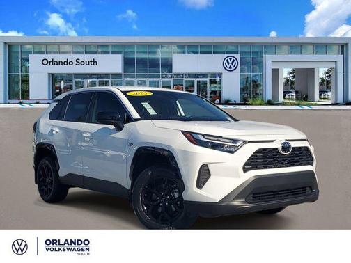 Ice 2025 Toyota RAV4 LE