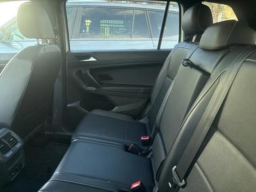 2021 Volkswagen Tiguan 2.0T SE R-Line Black