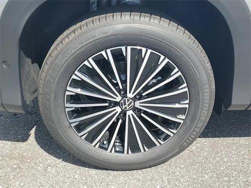 2025 Volkswagen Tiguan 2.0T S