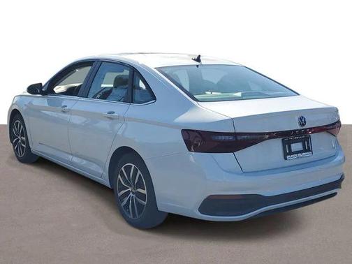 Opal White Pearl 2026 Volkswagen Jetta 1.4T SE