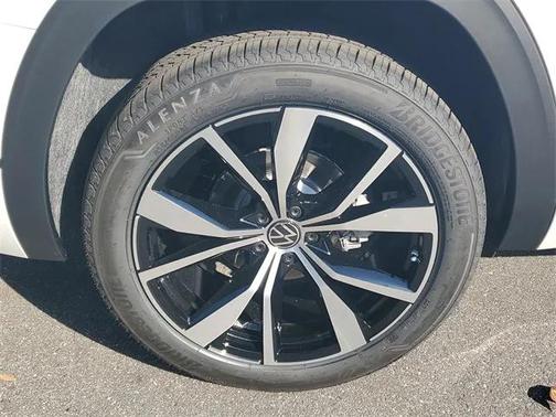 2026 Volkswagen Atlas 2.0T SEL Premium R-Line 4MOTION