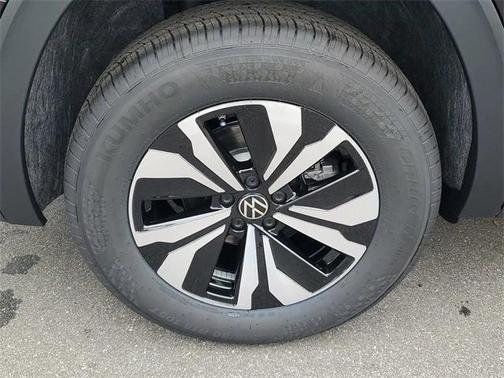 2025 Volkswagen Atlas 2.0T SE