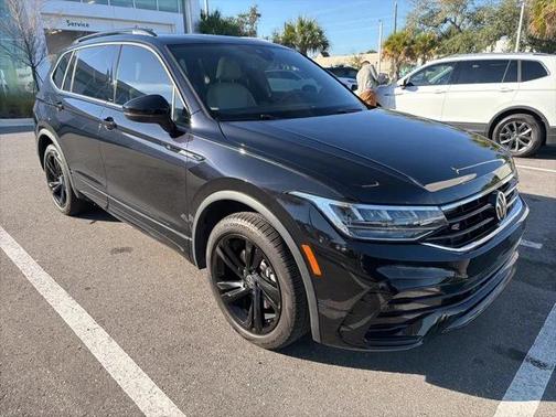 2023 Volkswagen Tiguan 2.0T SE R-Line Black