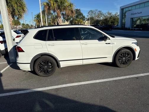 2022 Volkswagen Tiguan 2.0T SE R-Line Black 4MOTION