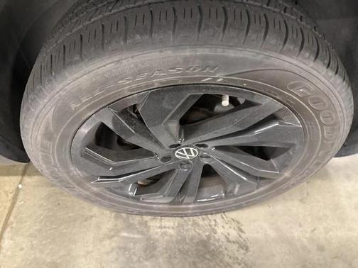 2023 Volkswagen Atlas 2.0T SE w/Technology