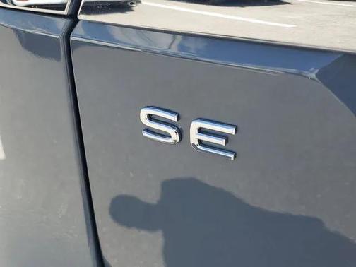 pure gray 2026 Volkswagen Atlas 2.0T SE w/Technology