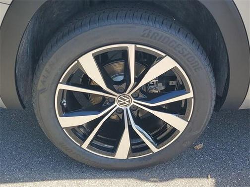 2025 Volkswagen Atlas 2.0T SEL Premium R-Line 4MOTION