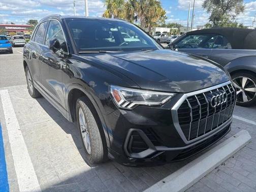 2024 Audi Q3 Premium 45 TFSI S line quattro Tiptronic