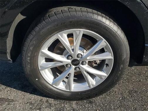 2024 Audi Q3 Premium 45 TFSI S line quattro Tiptronic