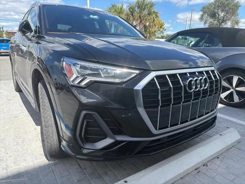 2024 Audi Q3 Premium 45 TFSI S line quattro Tiptronic