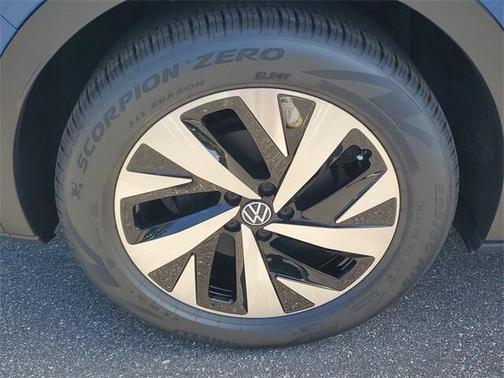 2025 Volkswagen ID.4 Pro