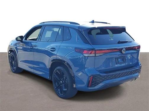 2025 Volkswagen Tiguan 2.0T SE R-Line Black