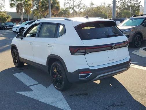 2025 Volkswagen Taos 1.5T SE
