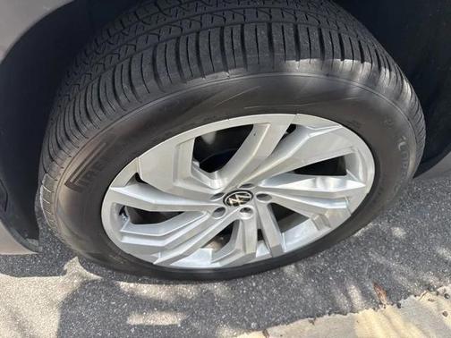 2021 Volkswagen Atlas 3.6L SE w/Technology