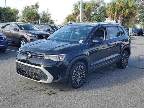 2025 Volkswagen Taos 1.5T SE