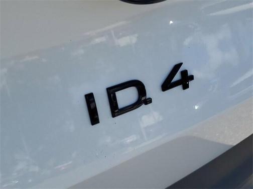 2025 Volkswagen ID.4 Pro