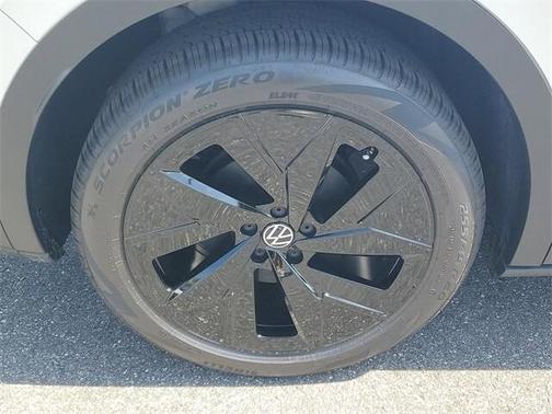 2025 Volkswagen ID.4 Pro