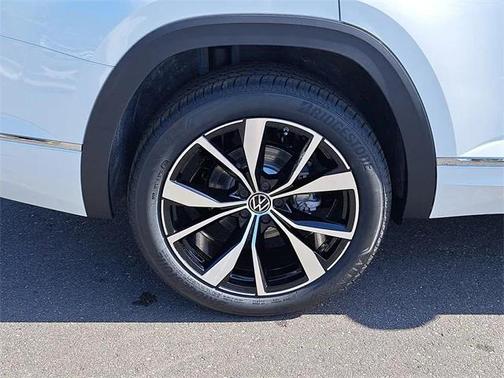 2025 Volkswagen Atlas 2.0T SEL Premium R-Line 4MOTION