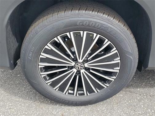 2025 Volkswagen Tiguan 2.0T S
