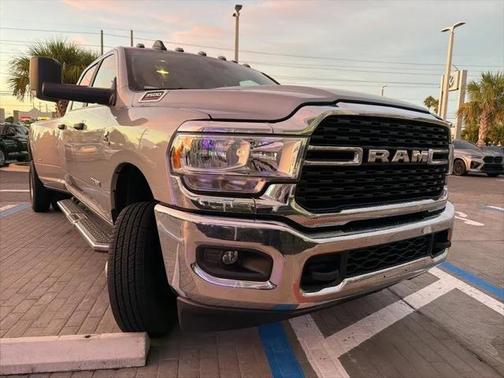 2022 RAM 3500 Big Horn Crew Cab 4x4 8' Box