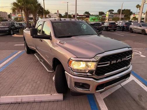 2022 RAM 3500 Big Horn Crew Cab 4x4 8' Box