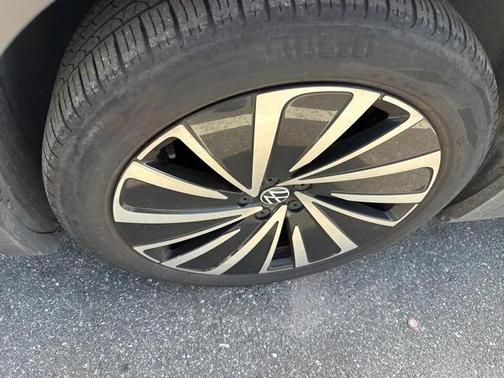 2023 Volkswagen ID.4 Pro S Plus