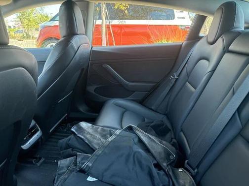 2022 Tesla Model 3 Standard Range