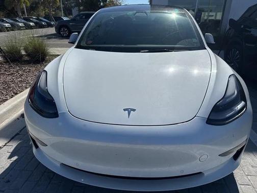 2022 Tesla Model 3 Standard Range