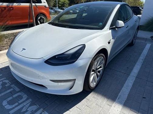 2022 Tesla Model 3 Standard Range