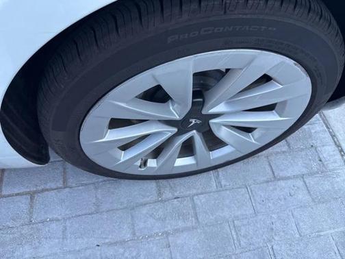 2022 Tesla Model 3 Standard Range