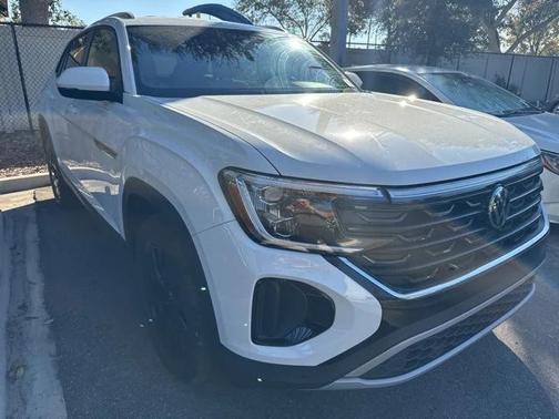 2025 Volkswagen Atlas Cross Sport 2.0T SE w/Technology 4MOTION