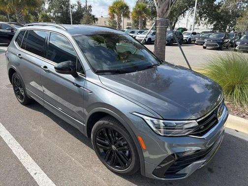2022 Volkswagen Tiguan 2.0T SE R-Line Black