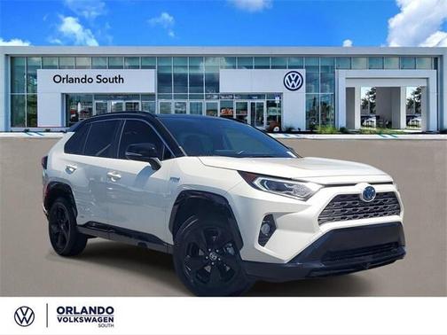 2020 Toyota RAV4 Hybrid SE