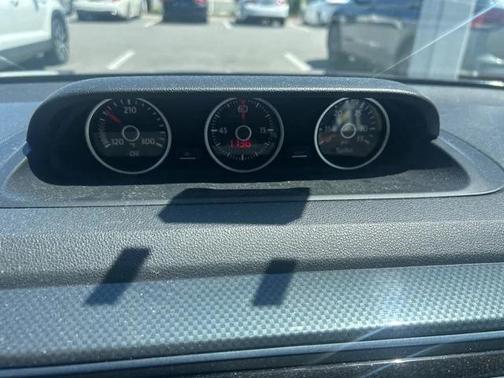 2014 Volkswagen Beetle DSG 2.0T R-Line