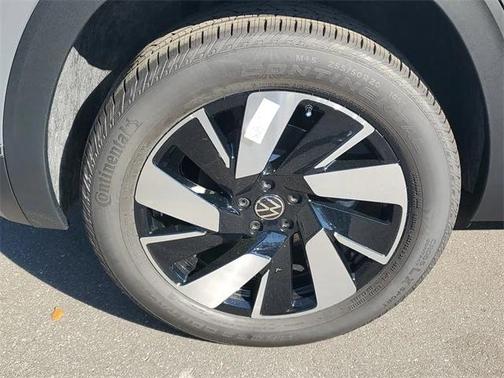 2025 Volkswagen Atlas Cross Sport 2.0T SEL