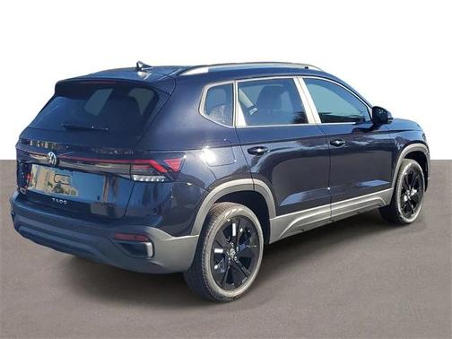 2026 Volkswagen Taos SE Black