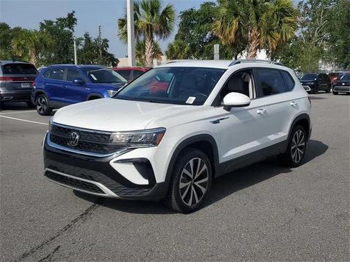 2024 Volkswagen Taos 1.5T SE