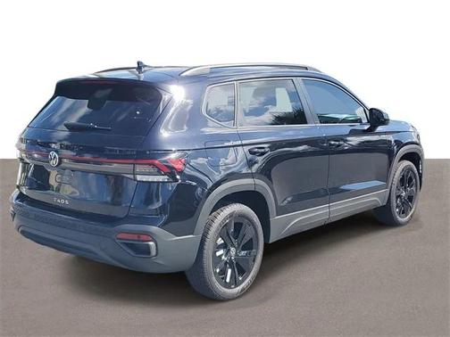 2025 Volkswagen Taos 1.5T SE Black
