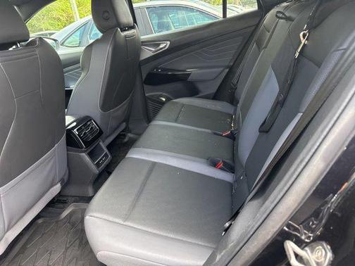 Deep Black 2023 Volkswagen ID.4 S